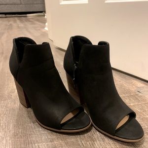 SODA Peep Toe Booties✨✨